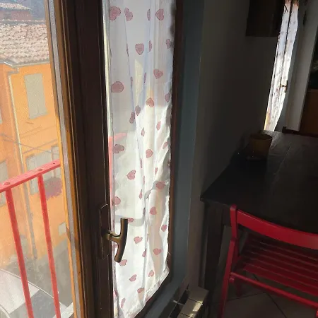 Independent Little Loft In Apartment *
